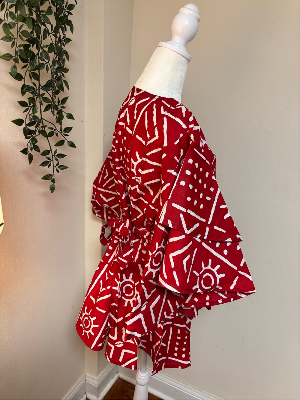 Red V-Neck Geometric Print Ruffle Sleeve Tunic - Picture 7 of 16